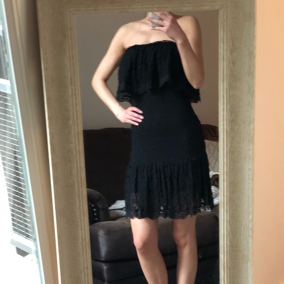 Sleeveless black dress - Picture 2 of 5